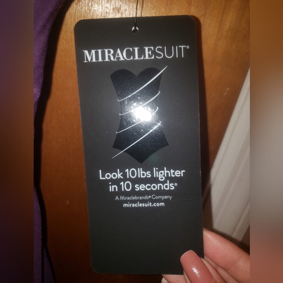 NWT MiracleSuit Love Knot Tankini in Plum Red - Picture 3 of 4